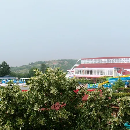 Arkadia 2* פרימורסקו