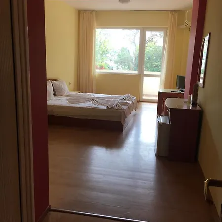 Arkadia 2* פרימורסקו