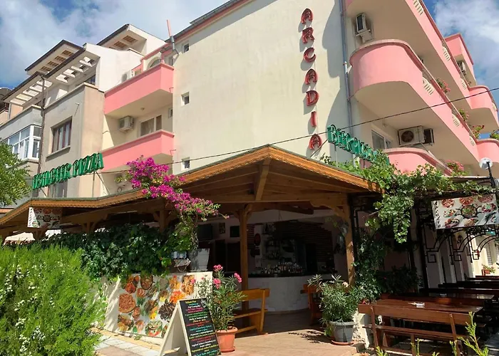 Ξενοδοχείο Arkadia 2*